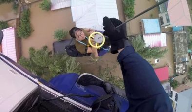 Çin’in kuzeyindeki sellerde mahsur kalanlar helikopter desteğiyle kurtarıldı