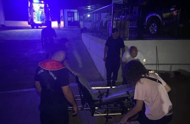 Dalaman açıklarında yaralanan kişiye tıbbi tahliye