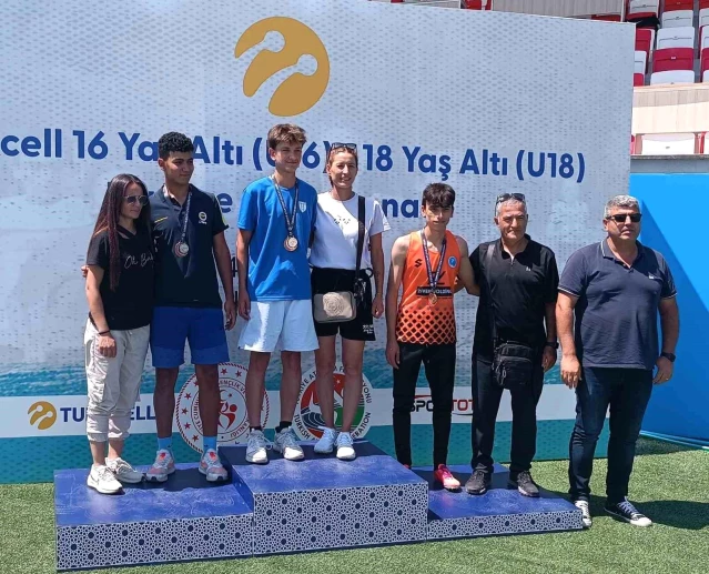 Elazığlı sporcu Muhammed Akdağ Türkiye Atletizm Şampiyonası'nda üçüncü oldu