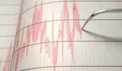 Endonezya’nın Bali Denizi açıklarında 7,1 büyüklüğünde deprem meydana geldi