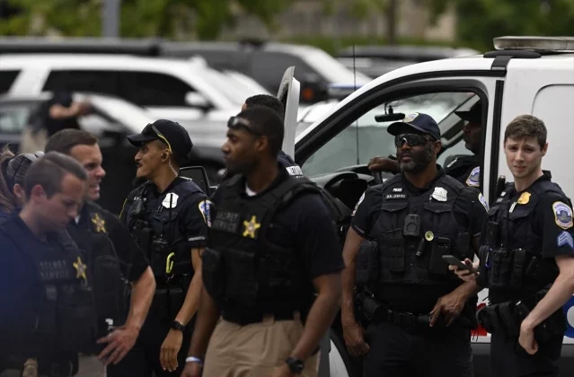 Eski ABD Başkanı Trump, hakim karşısına çıkmak üzere adliyeye geldi