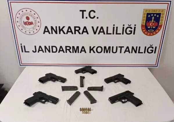 Etimesgut’ta yapılan operasyonda 5 tabanca ele geçirildi