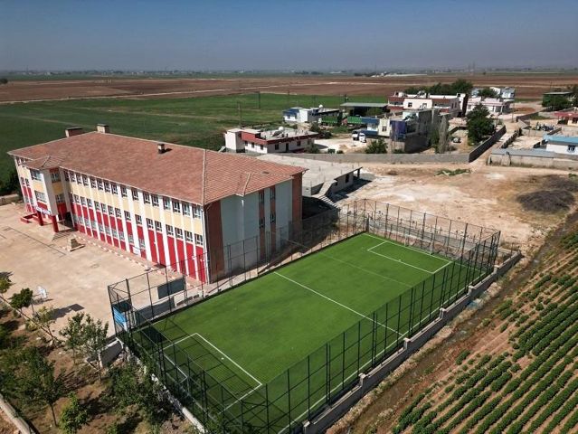 Eyyübiye'de 27 yeni halı saha hizmete açıldı