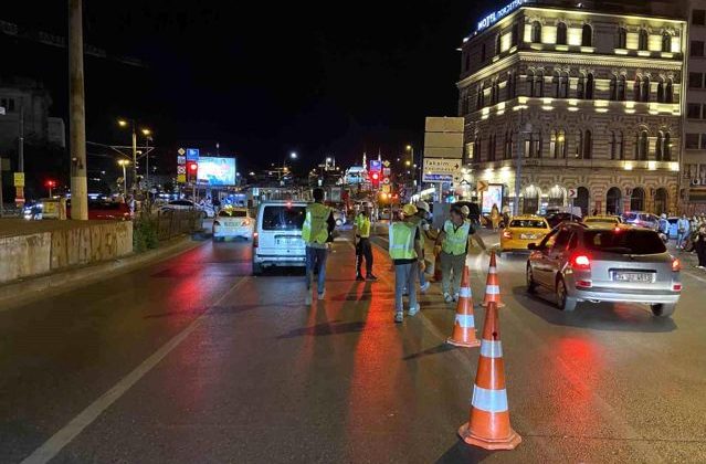 Galata Köprüsü’nde Derz Değişimi ve Asfalt Yenileme Çalışmaları Başladı
