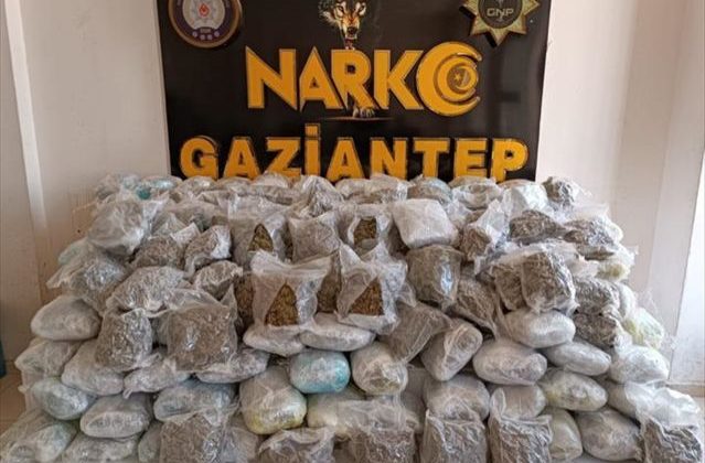 Gaziantep’te 81 kilogram uyuşturucu ele geçirildi, 2 şüpheli gözaltına alındı