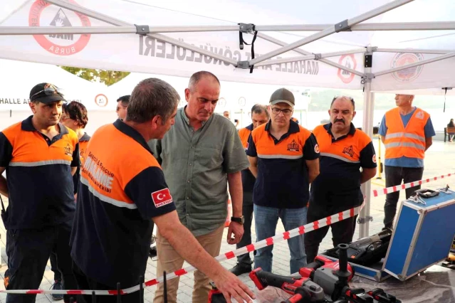 Gemlik Belediyesi, Mahalle Afet Gönüllülerine Ekipman Desteği Sağladı