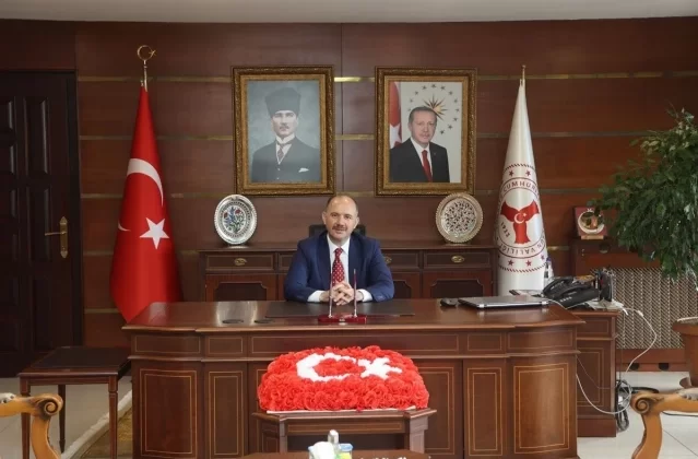 Giresun Valisi Mehmet Fatih Serdengeçti görevine başladı