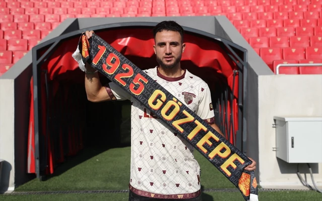 Göztepe, Cezayirli forvet Billal Messaoudi'yi kiralık olarak kadrosuna kattı 1 Göztepe, Cezayirli forvet Billal Messaoudi’yi kiralık olarak kadrosuna kattı