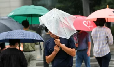 Güney Kore’de Khanun Tayfunu Şiddetli Yağışlara Yol Açtı
