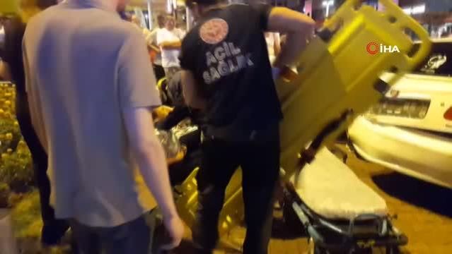 İki otomobil kafa kafaya çarpıştı: 11 yaralı