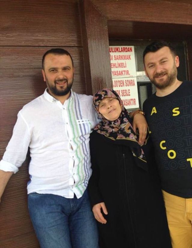 İstanbulspor Kulübü Asbaşkanı Muhammet Mete'nin annesi hayatını kaybetti