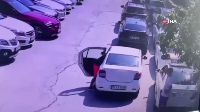 İzmir’de eğlence mekanını kurşunlayan 2 şüpheli yakalandı