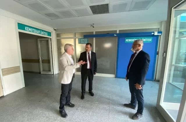 Karabük Valisi Fuat Gürel, hastane incelemelerinde bulundu