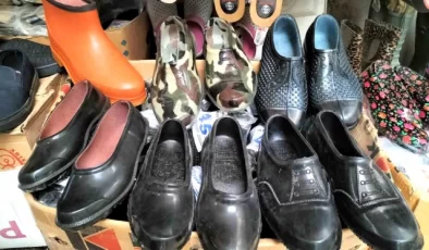 Karadeniz Bölgesi’nde Fındık Hasadında Kara Lastik Ayakkabılar Tercih Ediliyor