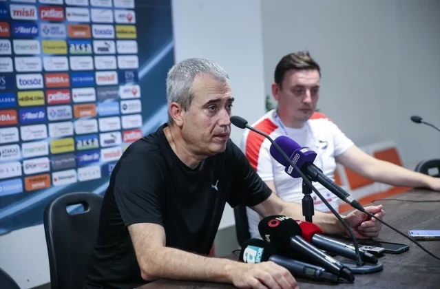 Kasımpaşa Teknik Direktörü Kemal Özdeş: İkinci yarıda istedikleri geniş alanları bulamadık