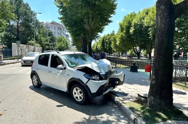 Kastamonu’da Otomobilin Çarptığı Genç Kadın Ağır Yaralandı