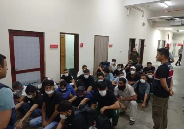 Kocaeli’de Kaçak Göçmen Operasyonu: 24 Göçmen Sınır Dışı Edildi
