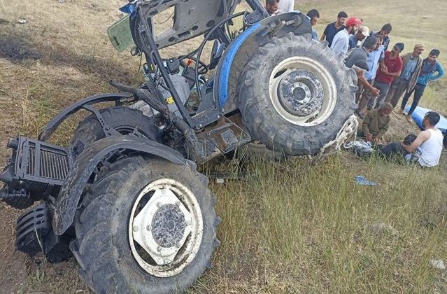 Köprüköy’de Traktör Kazası: 2 Kişi Yaralandı