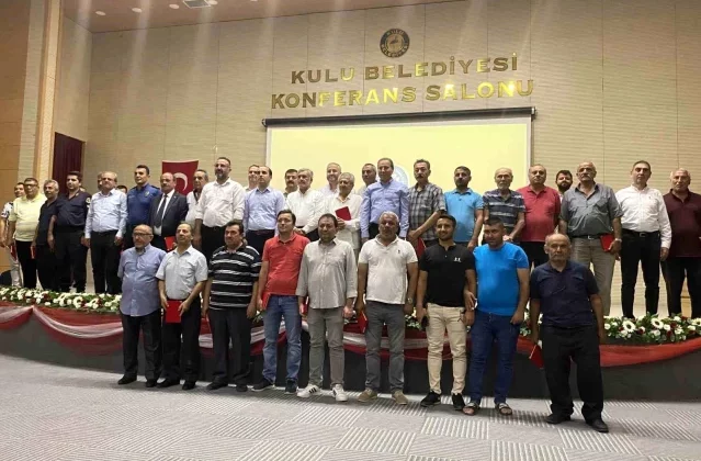 Kulu’da 25 Yılını Dolduran Esnaflara Plaket Verildi