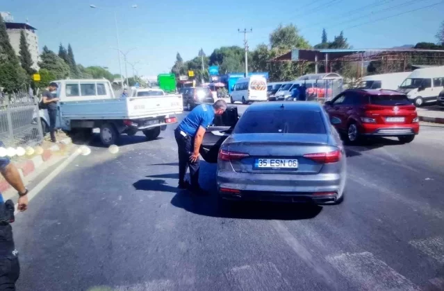 Kuyucak-Karacasu kavşağında kaza sonrası silah ele geçirildi