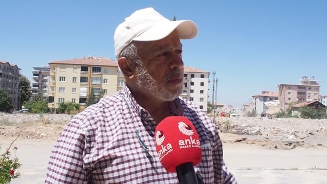 Malatya’da Deprem Sonrası Yıkımlardan Kaynaklanan Tozdan Şikayetçi Vatandaşlar