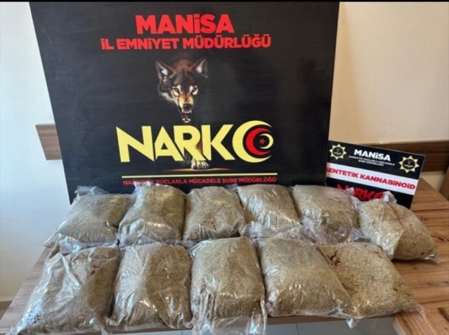 Manisa'da otomobilde 10 kilo 600 gram sentetik uyuşturucu ele geçirildi