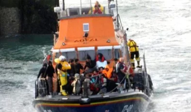 Manş Denizi’nde Göçmenleri Taşıyan Tekne Battı: Altı Kişi Hayatını Kaybetti