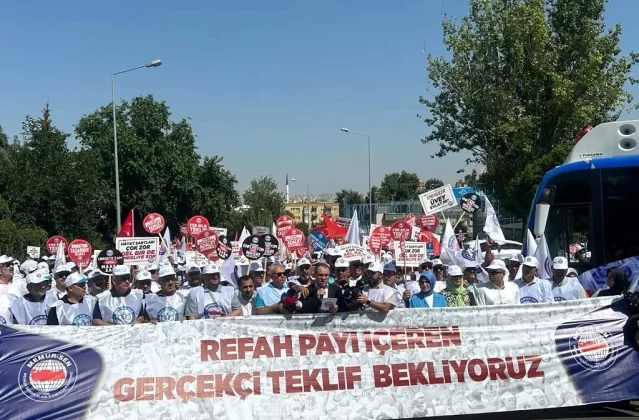 Memur-Sen, Hükümetin İkinci Teklifine Tepki Gösterdi