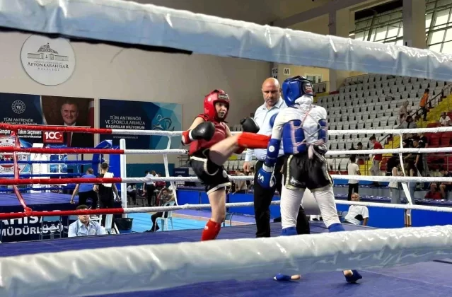 Muaythai Avrupa Şampiyonu Elmas Başoğlu Türkiye Milli Takımına Seçildi 1 Muaythai Avrupa Şampiyonu Elmas Başoğlu Türkiye Milli Takımına Seçildi
