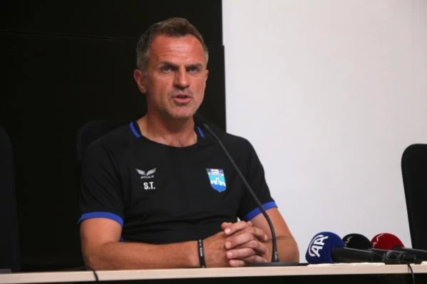 Osijek Teknik Direktörü Stjepan Tomas: Adana Demirspor'un gücünü biliyoruz 1 Osijek Teknik Direktörü Stjepan Tomas: Adana Demirspor’un gücünü biliyoruz