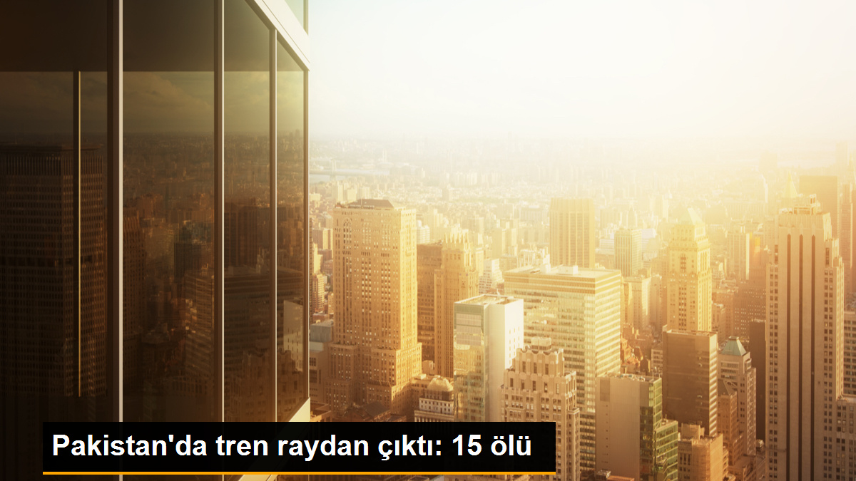 Pakistan'da Tren Kazası: 15 Ölü