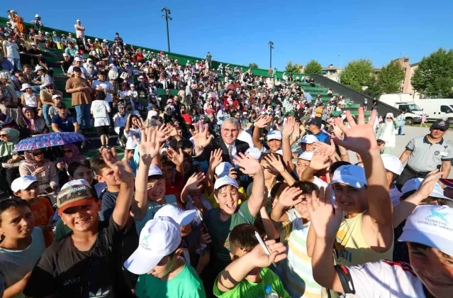 Sakarya Büyükşehir Belediye Başkanı Ekrem Yüce, Açık Hava Etkinlikleri Düzenleyecek