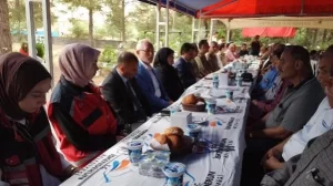 Sehit-Astsubay-Ferhat-Gedik-mezari-basinda-dualarla-anildi.jpg