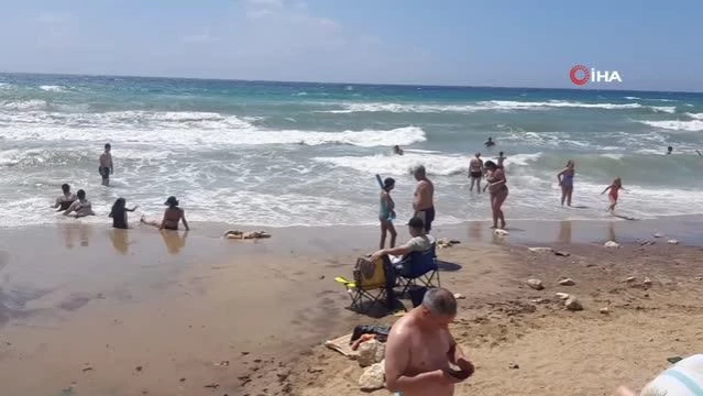 Şiddetli fırtına ve lodos denizdeki vatandaşları da olumsuz etkiledi