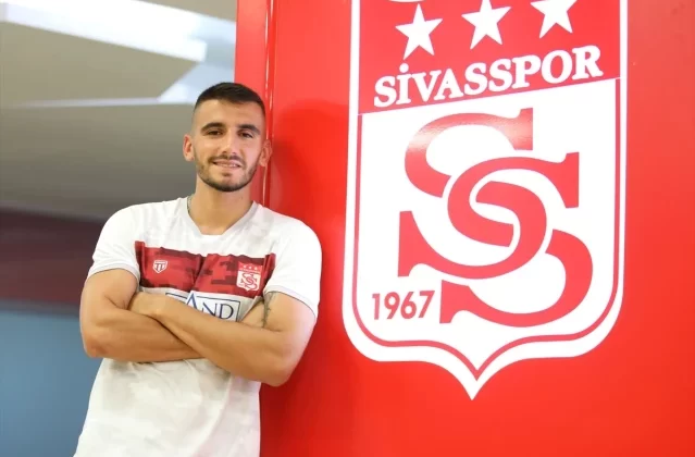 Sivasspor, Yunan stoper Achilleas Poungouras’ı transfer etti