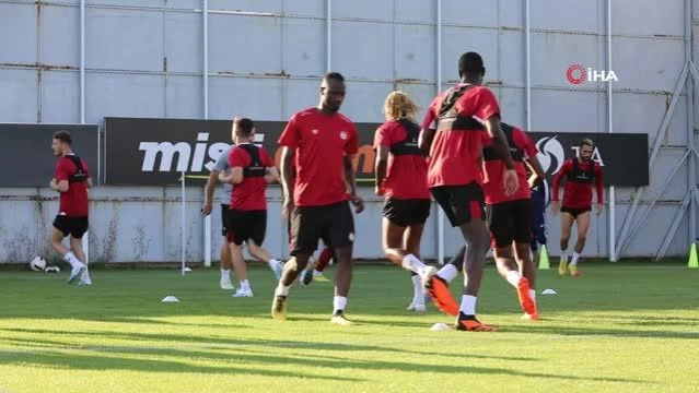 Sivasspor, çift idmanla günü tamamladı
