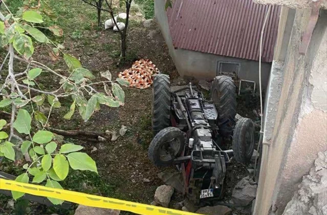 Sivas’ta traktörün devrilmesi sonucu 1 kişi öldü, 1 kişi yaralandı