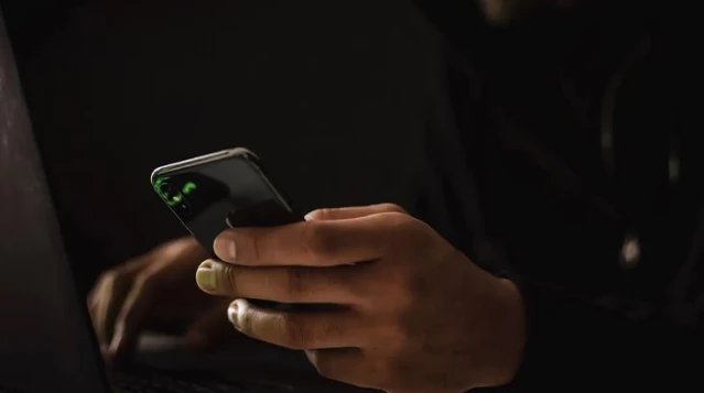 Son Dakika: MİT, Cumhurbaşkanı Erdoğan’ın sesini yapay zekayla taklit ederek iş insanlarını dolandırmaya çalışan kişiyi yakalattı