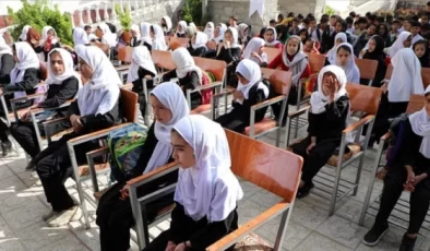 Taliban, Afganistan’da 10 yaş üstü kız çocuklarının eğitimine yasak getirdi