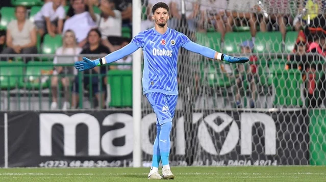 Taraftarın istenmeyen adam ilan ettiği Altay Bayındır'ın gönlünde MLS var 1 Taraftarın istenmeyen adam ilan ettiği Altay Bayındır’ın gönlünde MLS var