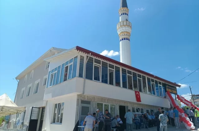 Tokat Almus'ta Yeni Yapılan Kuba Cami İbadete Açıldı 1 Tokat Almus’ta Yeni Yapılan Kuba Cami İbadete Açıldı