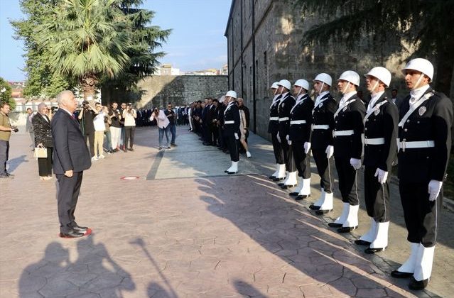 Trabzon Valisi Aziz Yıldırım görevine başladı Açıklaması