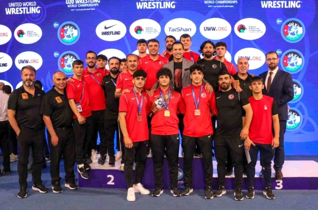 Türk Milli Sporcuları U20 Dünya Güreş Şampiyonası'nda Madalyalarla Döndü