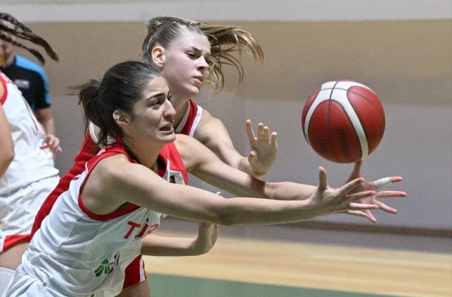 Türkiye 16 Yaş Altı Kız Basketbol Milli Takımı Çekya’ya mağlup oldu