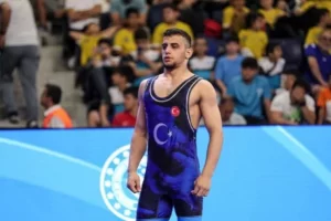 U17-Dunya-Gures-Sampiyonasinda-Eyyup-Cetin-finale-yukseldi.jpg