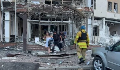 Ukrayna’da Rusya tarafından düzenlenen füze saldırısında 1 kişi hayatını kaybetti, 19 kişi yaralandı