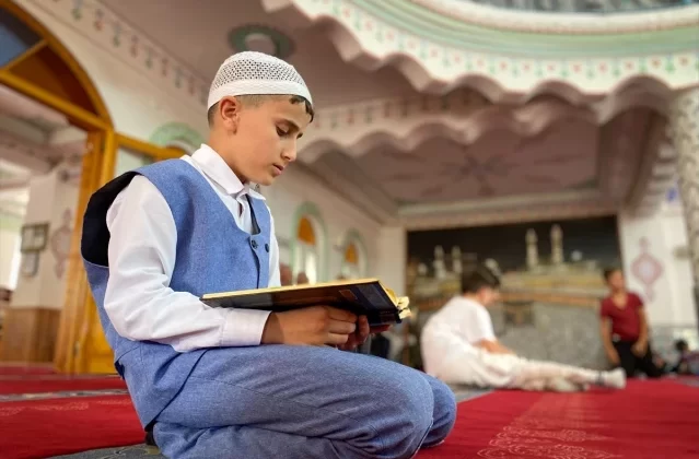 Uşak’ta Kur’an-ı Kerim’i Yüzünden Güzel Okuma Yarışması Bölge Finali Yapıldı