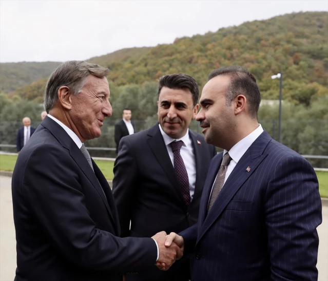 Bilecik'te 'Seramik Sağlık Gereçleri İşletmesi ve Gömme Rezervuar Fabrikası' açıldı