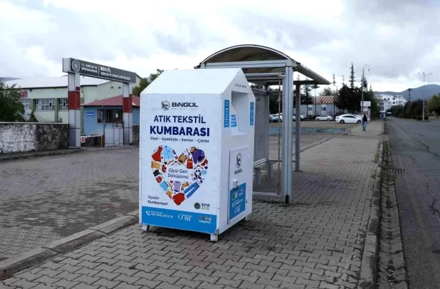 Bingöl Belediyesi Atık Tekstil Kumbarası Projesi ile Hem İhtiyaç Sahiplerine Yardım Ediyor Hem de Geri Dönüşüm Sağlıyor