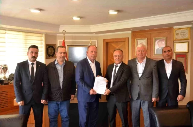 Ereğli Belediye Başkanı Oprukçu, işçilere yemek parası ve sosyal destek veriyor